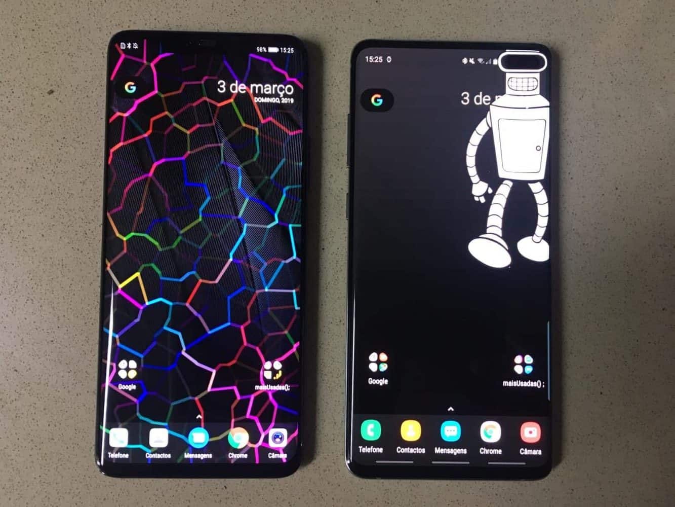 com ecrãs AMOLED